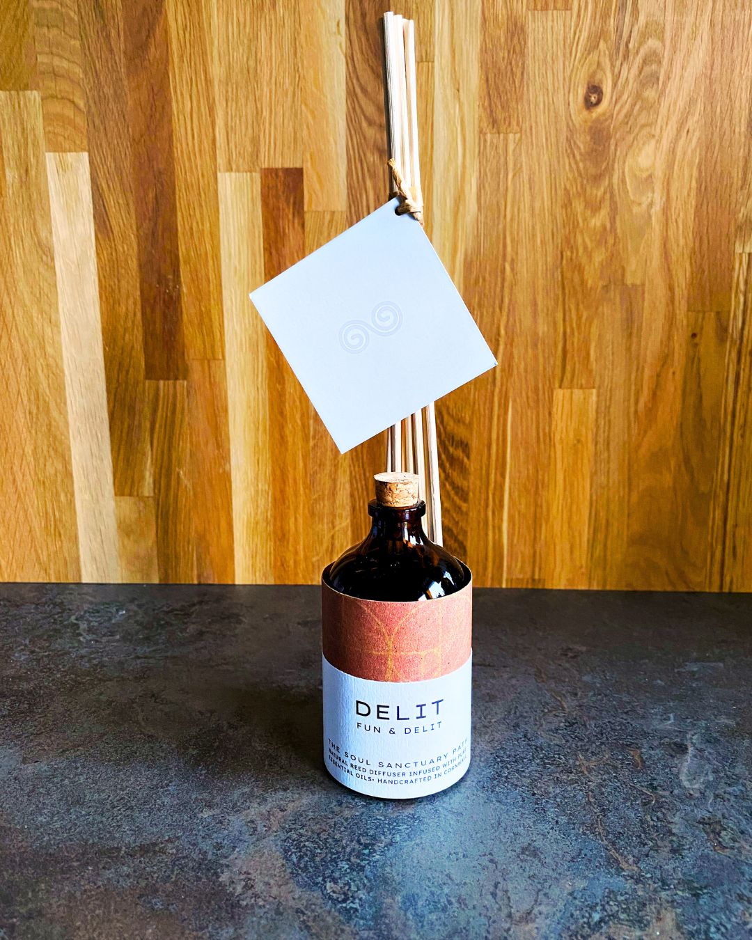 The DELIT Reed Diffuser