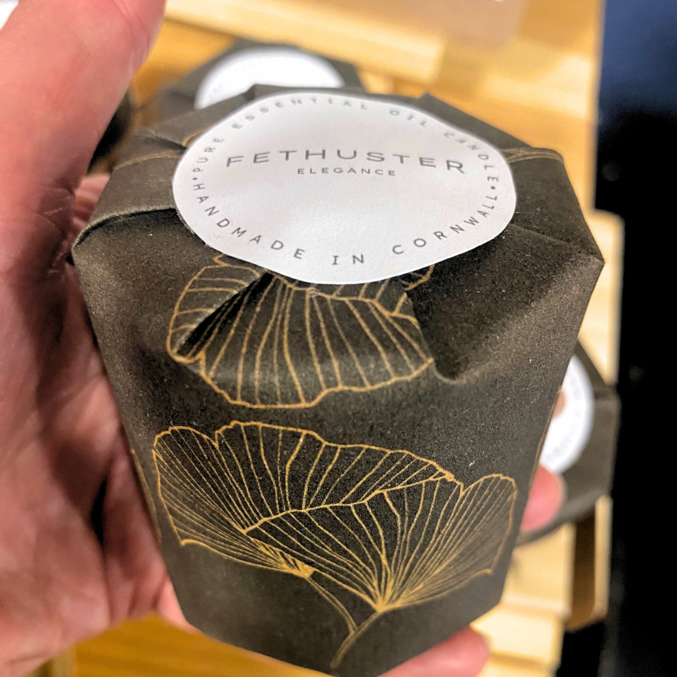 The FETHUSTER (Elegance) candle